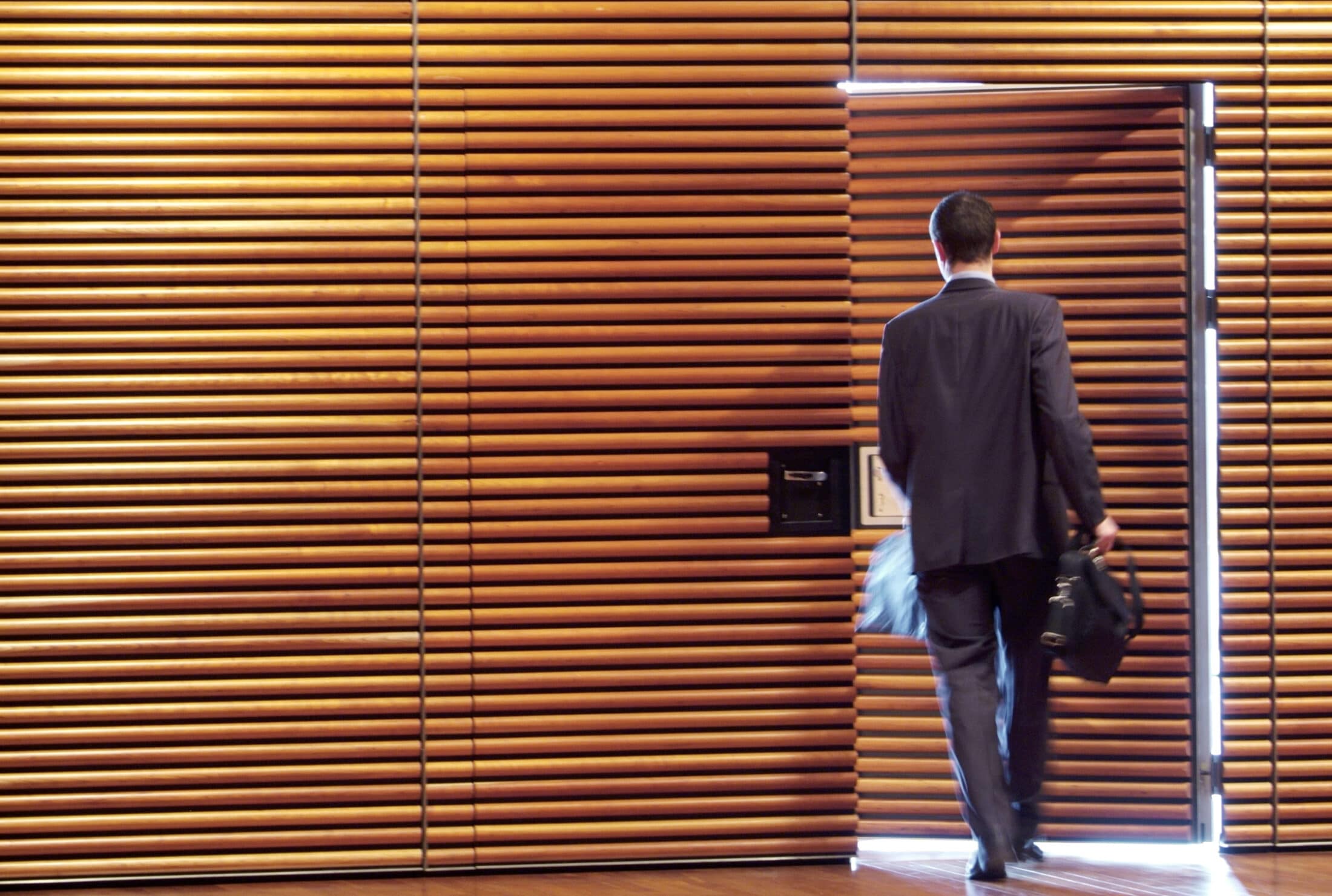 Walk Away and Watch it Grow: How to Step Away and Still Win